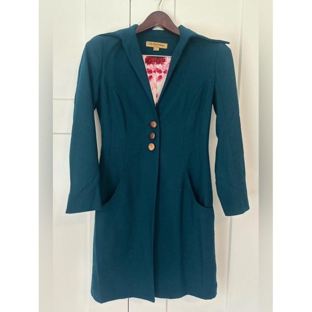 Anya Ponorovskaya New York Women's Teal 100% Wool Coat with Three-Button Front